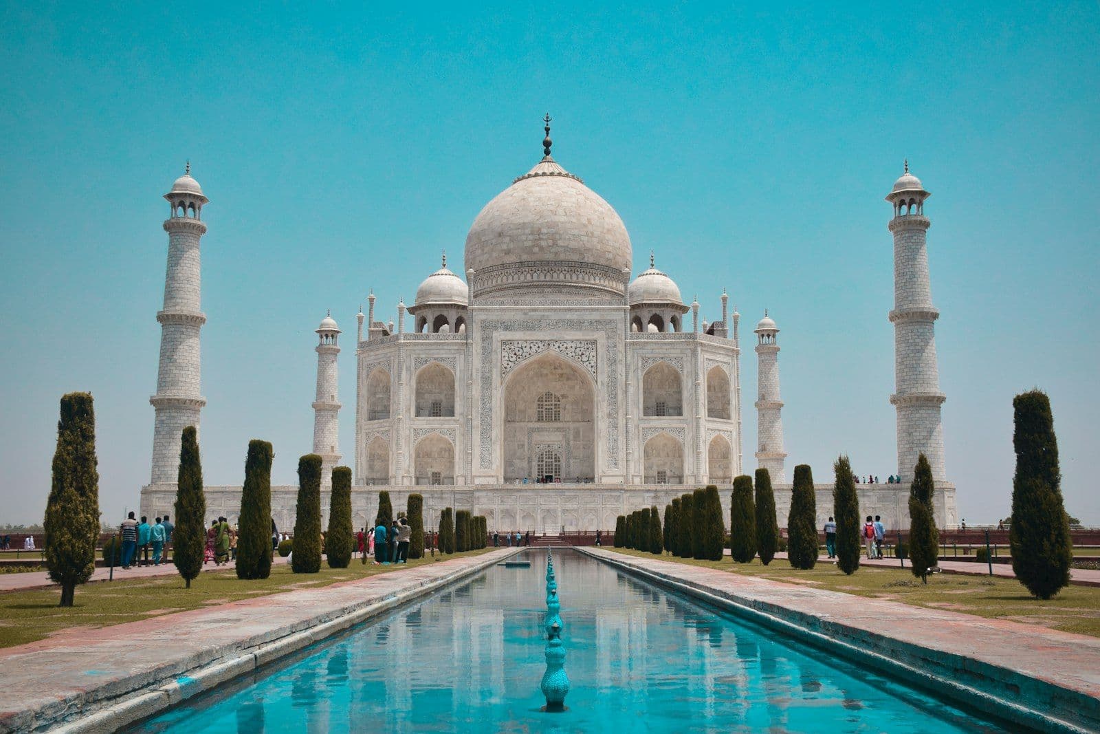 India — travel culture & etiquette guide